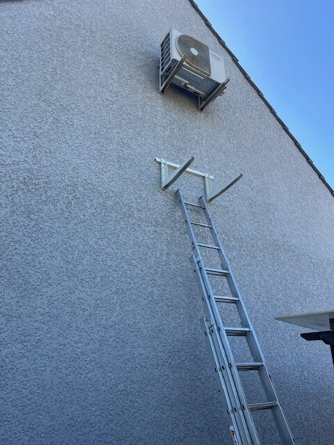 Préparation d’une installation d’unité extérieure en façade